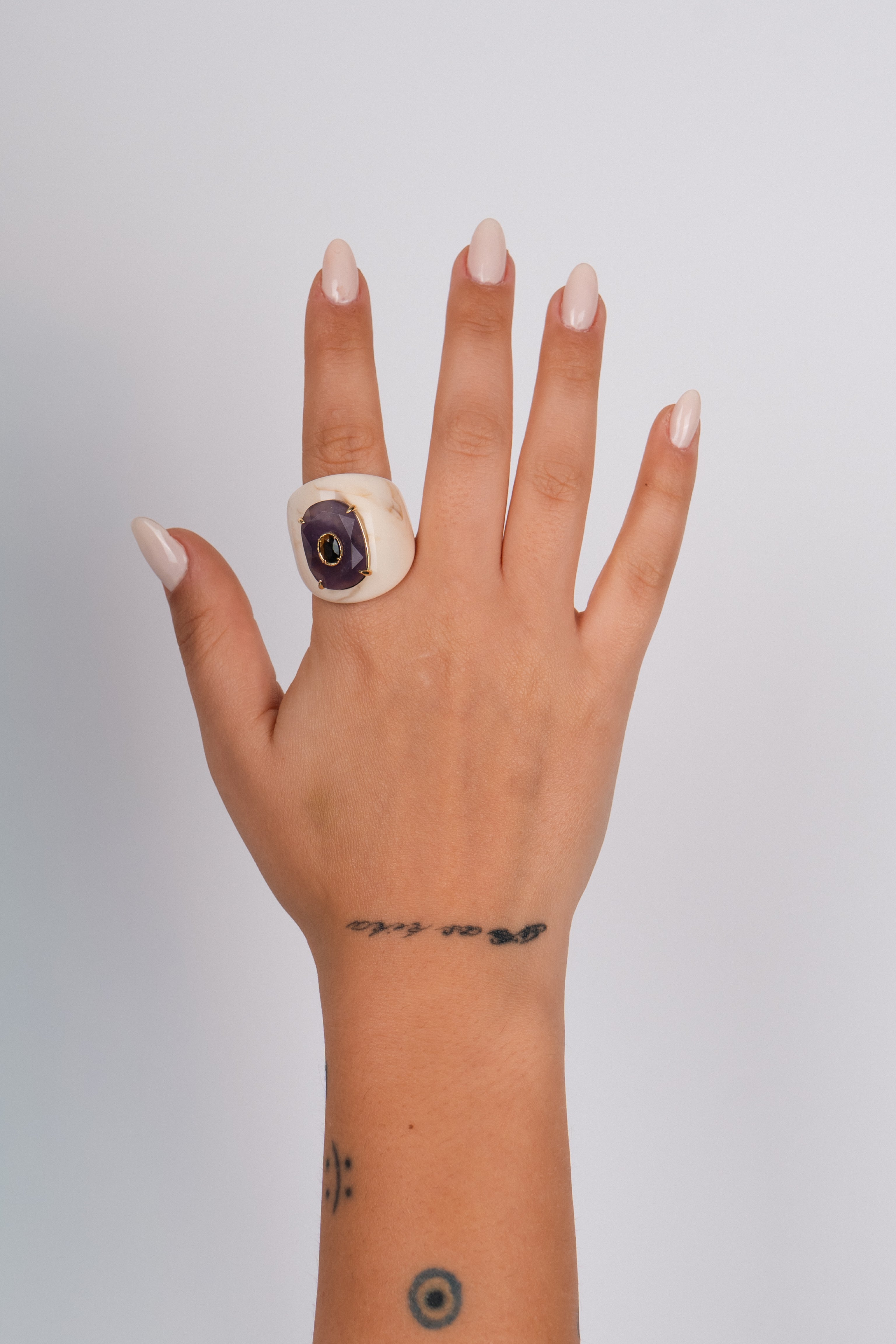 MARBLE DETAIL RING (WHITE)