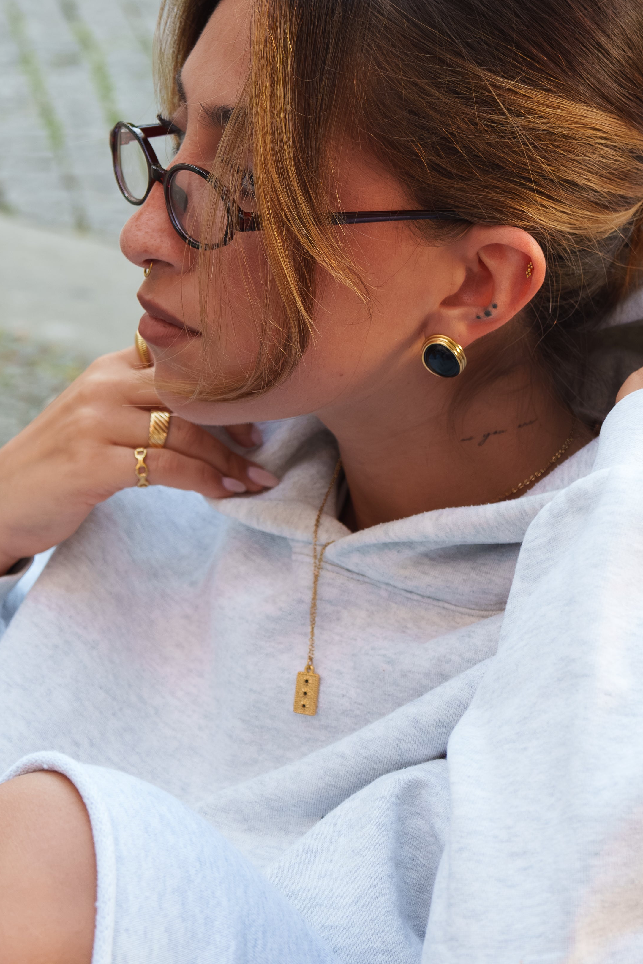 PLATE DRAPE NECKLACE