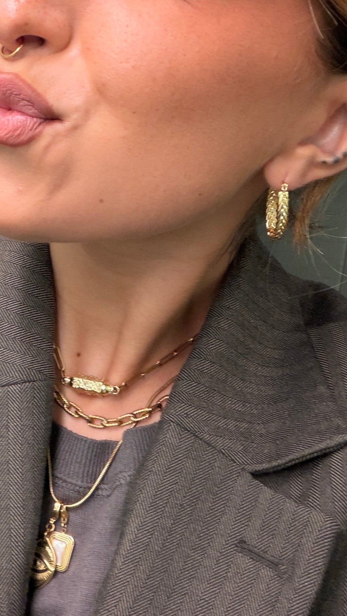 TRACED EARRING