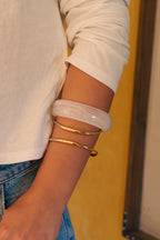 WHITE RESIN BRACELET