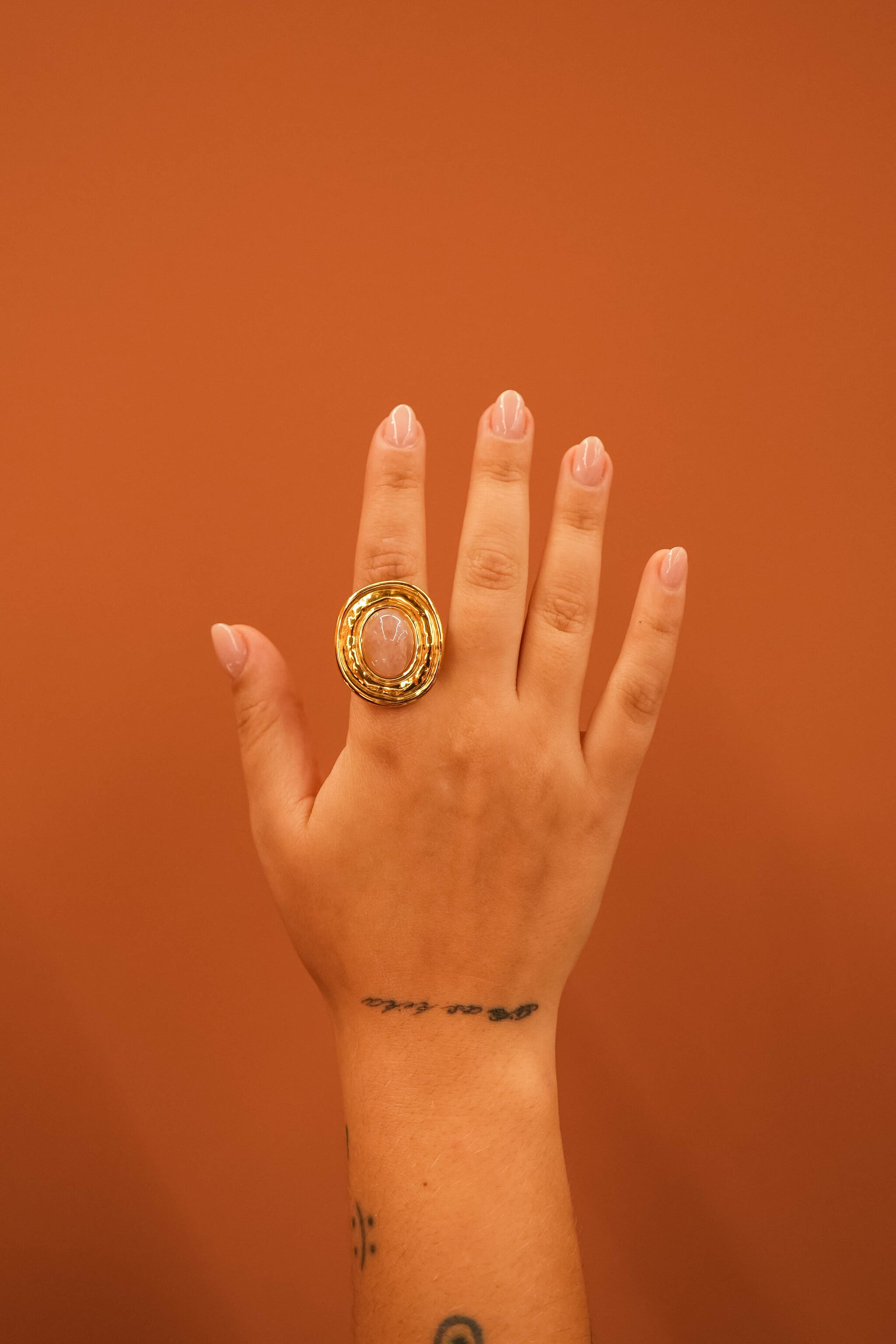 PRETTY RING