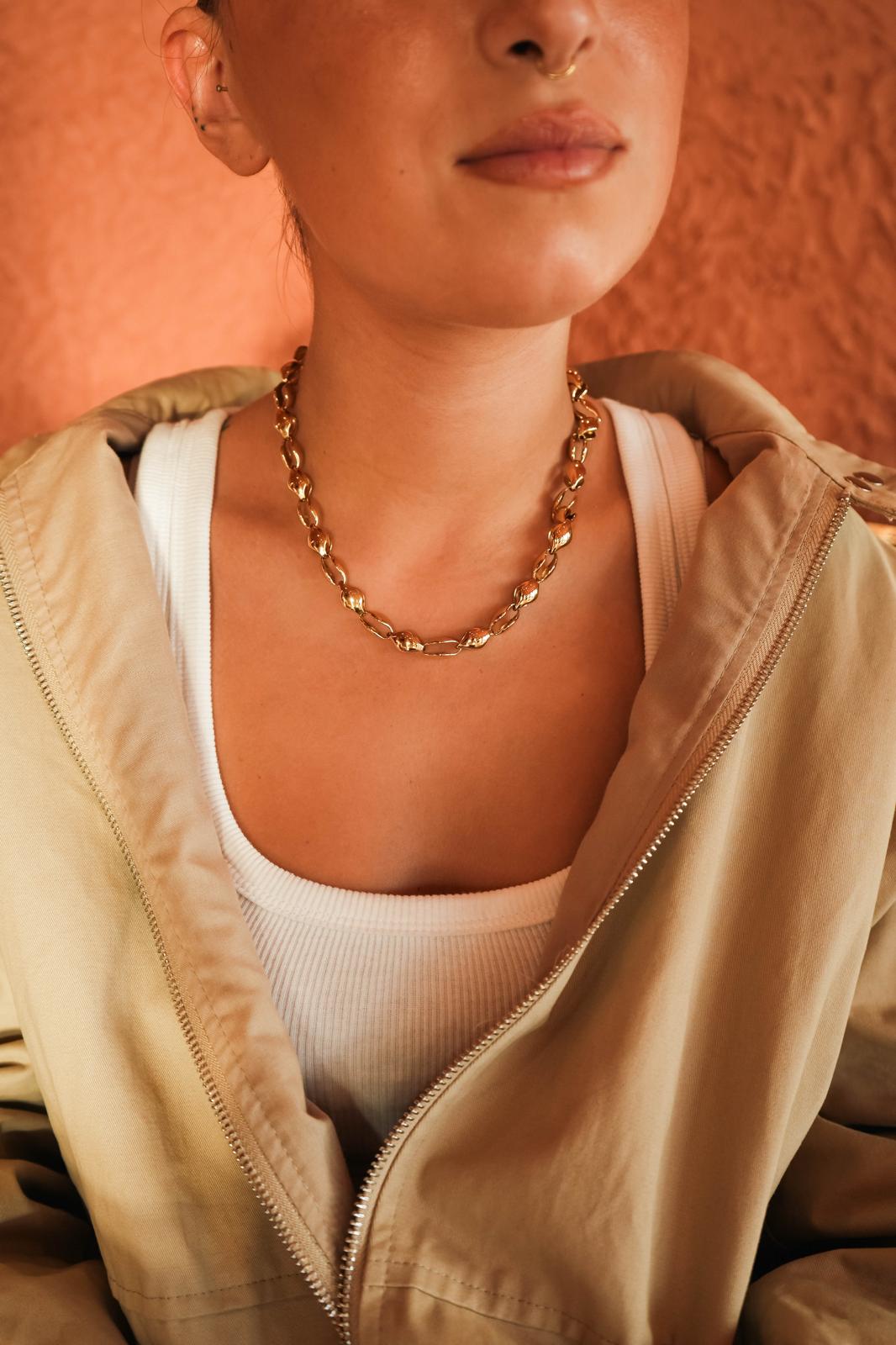 MOON NECKLACE