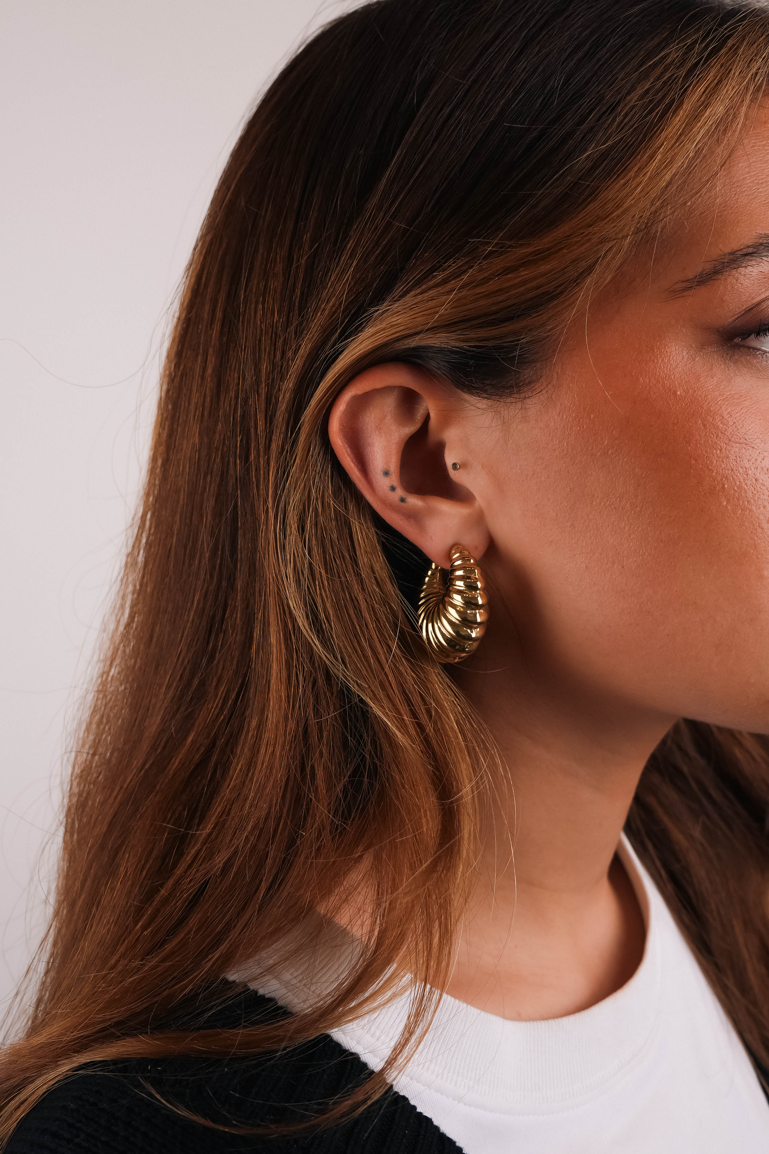 GOLDEN BAGGY EARRING
