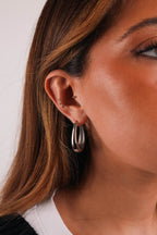 SILVER OVAL EARRING