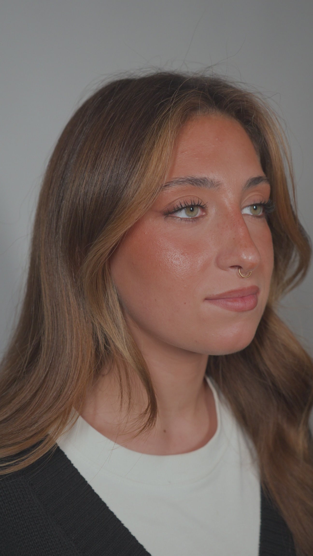 SILVER OVAL EARRING